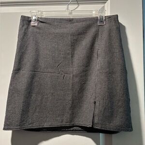 Old Navy Classic Black and White Houndstooth Skirt Medium